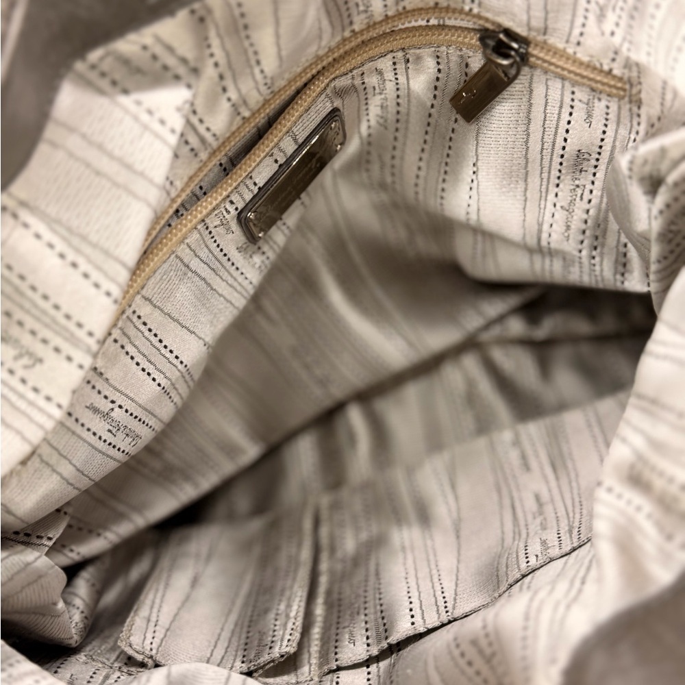Salvatore Ferragamo Bubble Bag - Picture 5 of 7